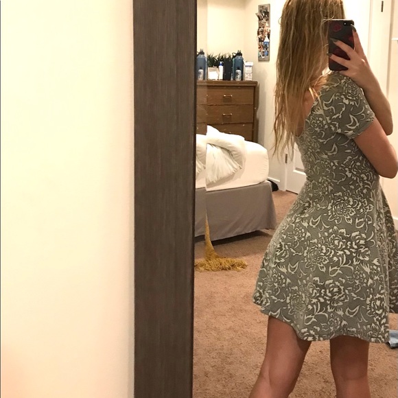 Forever 21 dress!! - Picture 2 of 5